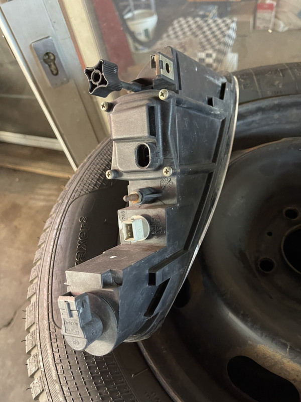 B677C051-3DEA-4D05-9BE2-2980511F0FDB