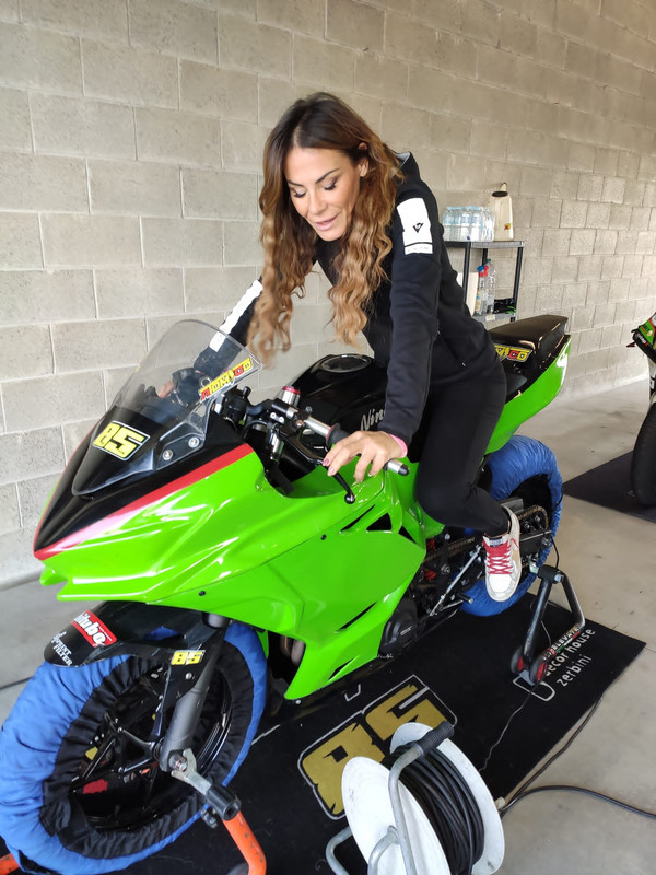 AA12F281-3230-42E3-AA1B-A650CFA1BBB6