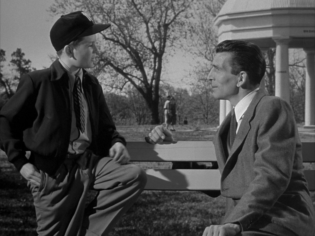 The Day the Earth Stood Still (1951).mkv_snapshot_00.29.51_[2018