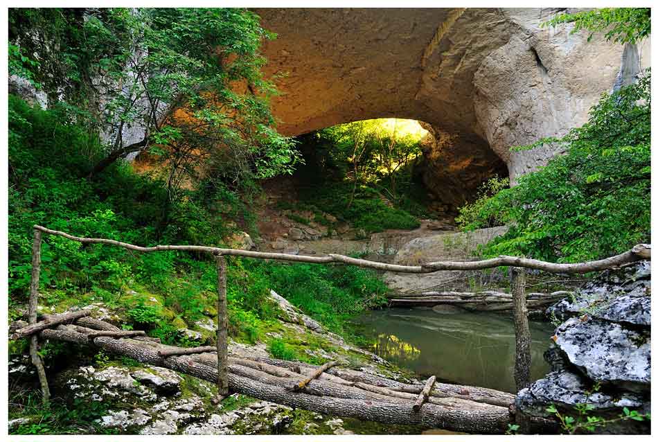 [Obrazek: Gods-bridge-Vratsa-2.jpg]