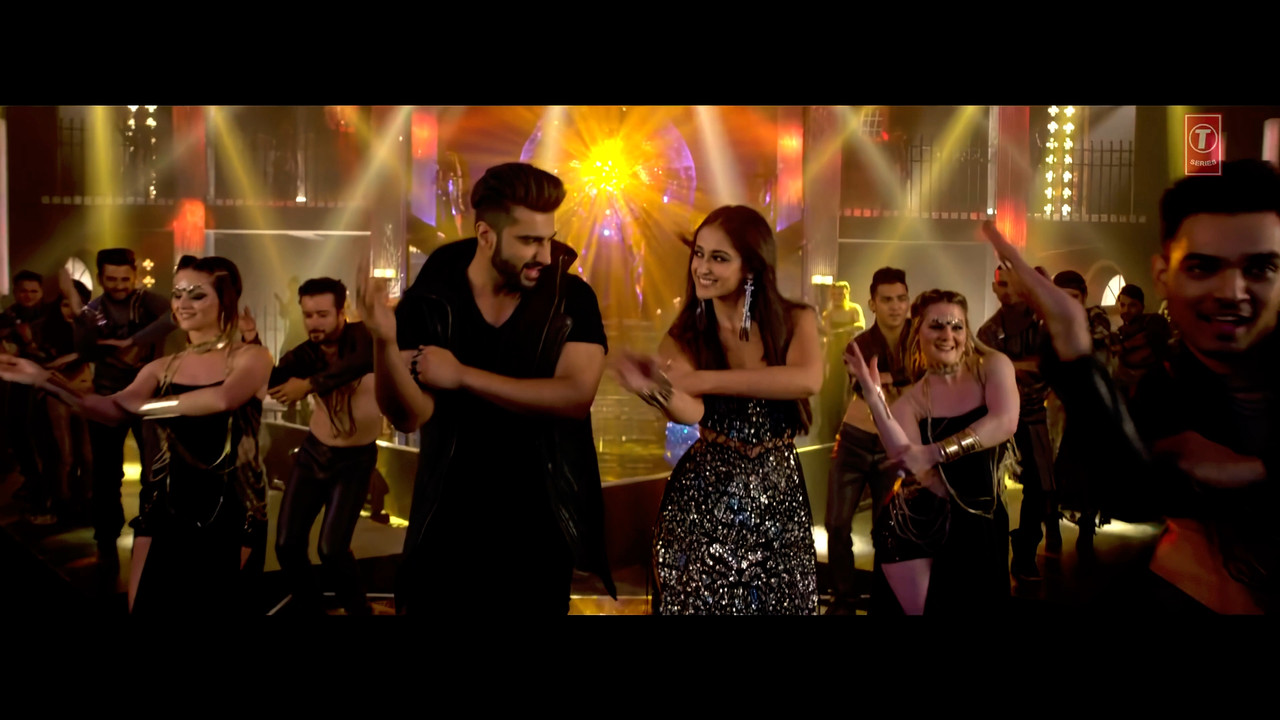 [Image: Mubarakan-Title-Song-Full-Video-Ileana-D...-54-43.jpg]