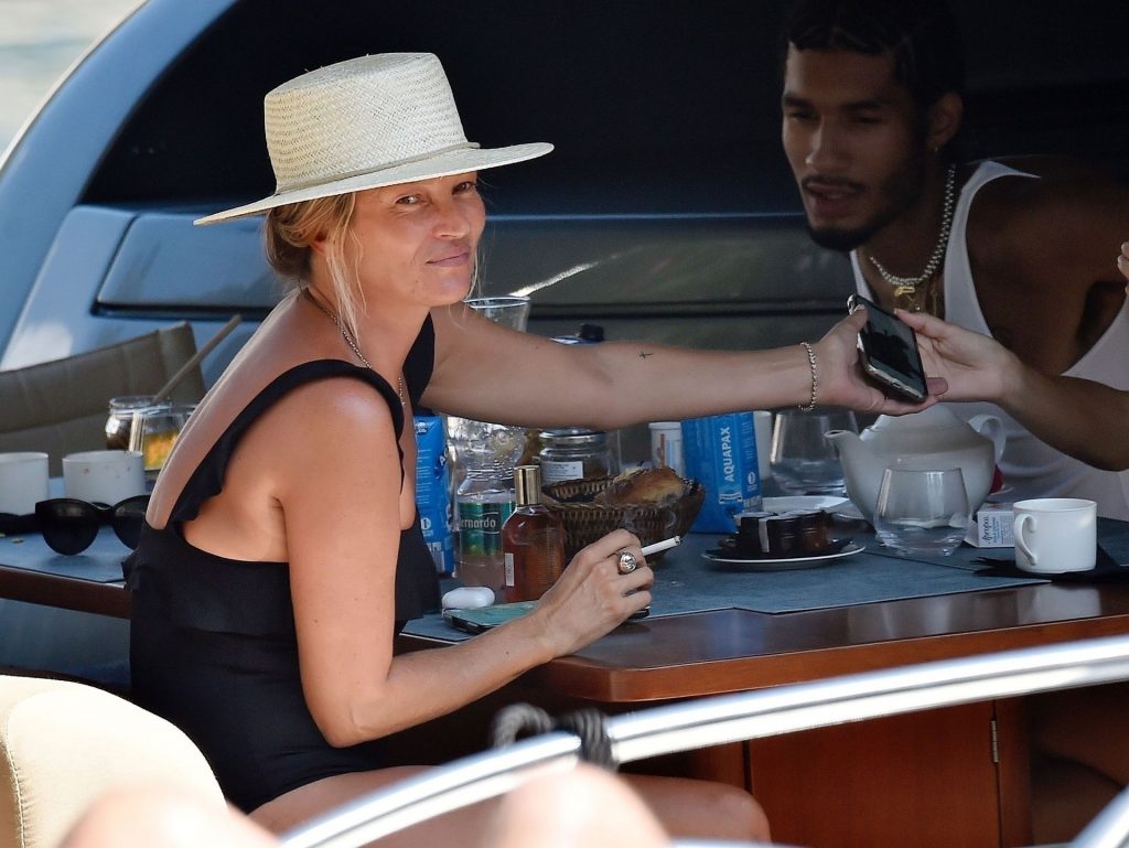 Kate-Moss-Sexy-The-Fappening-Blog-com-29-2-1024x769