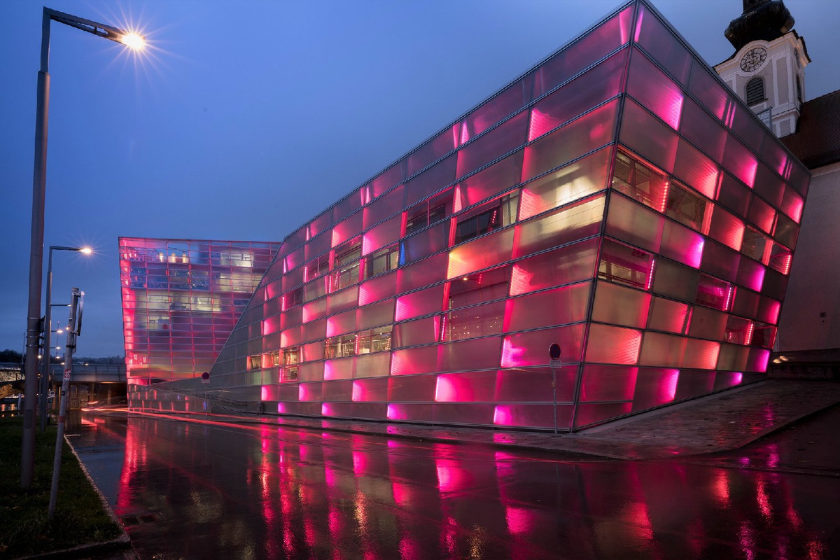 pink-building.jpg