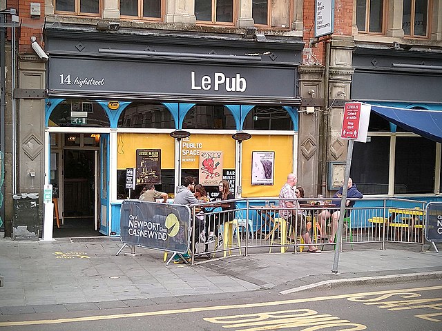 Le-Pub-High-Street-Newport