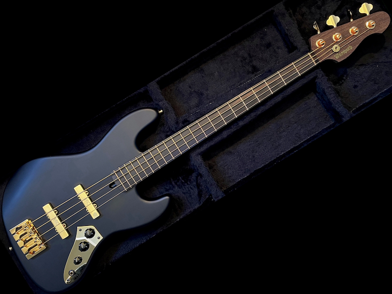 Mostre o mais belo Jazz Bass que você já viu - Página 13 JB-Medium-frente