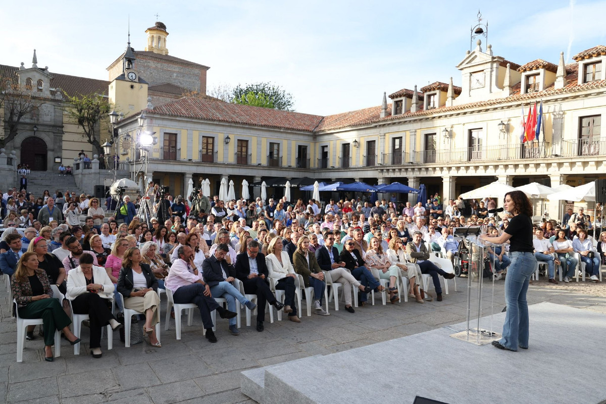 ayusovaquerazosbrunete (6)