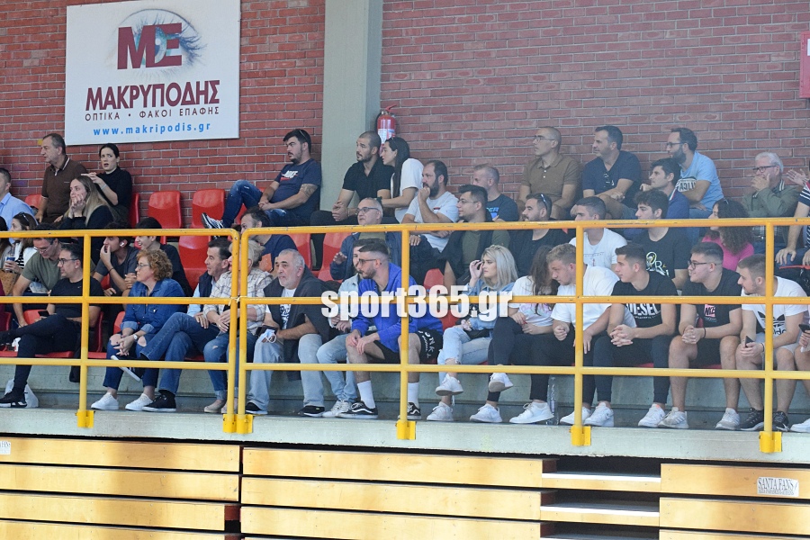 , &Delta;ί&omega;&nu;&alpha;&sigmaf;: &Tau;&omicron; &phi;&omega;&tau;&omicron;&rho;&epsilon;&pi;&omicron;&rho;&tau;ά&zeta; &tau;&omicron;&upsilon; “&delta;&iota;&pi;&lambda;&omicron;ύ” &sigma;&tau;&eta;&nu; &Alpha;&gamma;. &Pi;&alpha;&rho;&alpha;&sigma;&kappa;&epsilon;&upsilon;ή (pics)