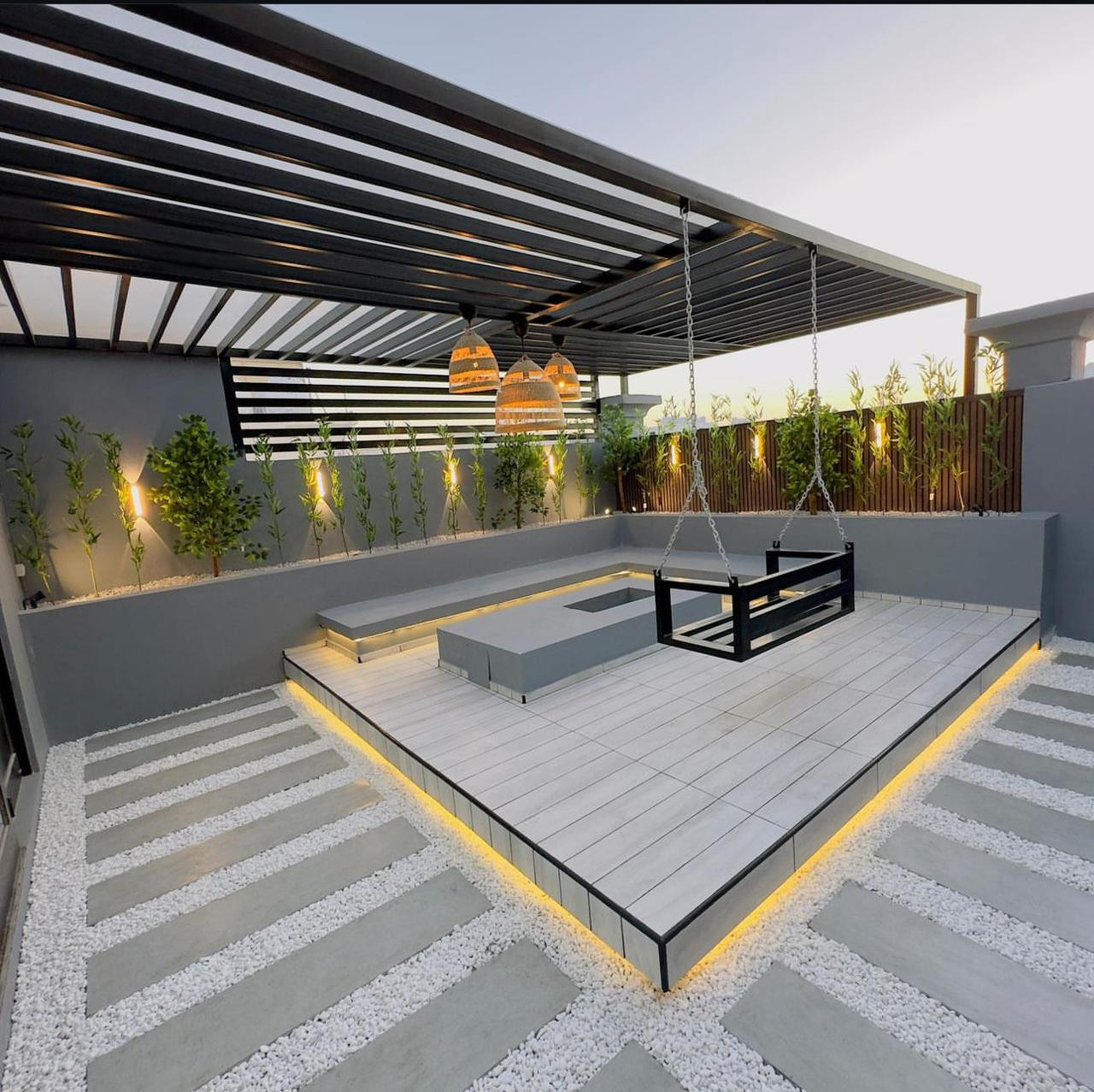 برجولة مع مظلة جانبية