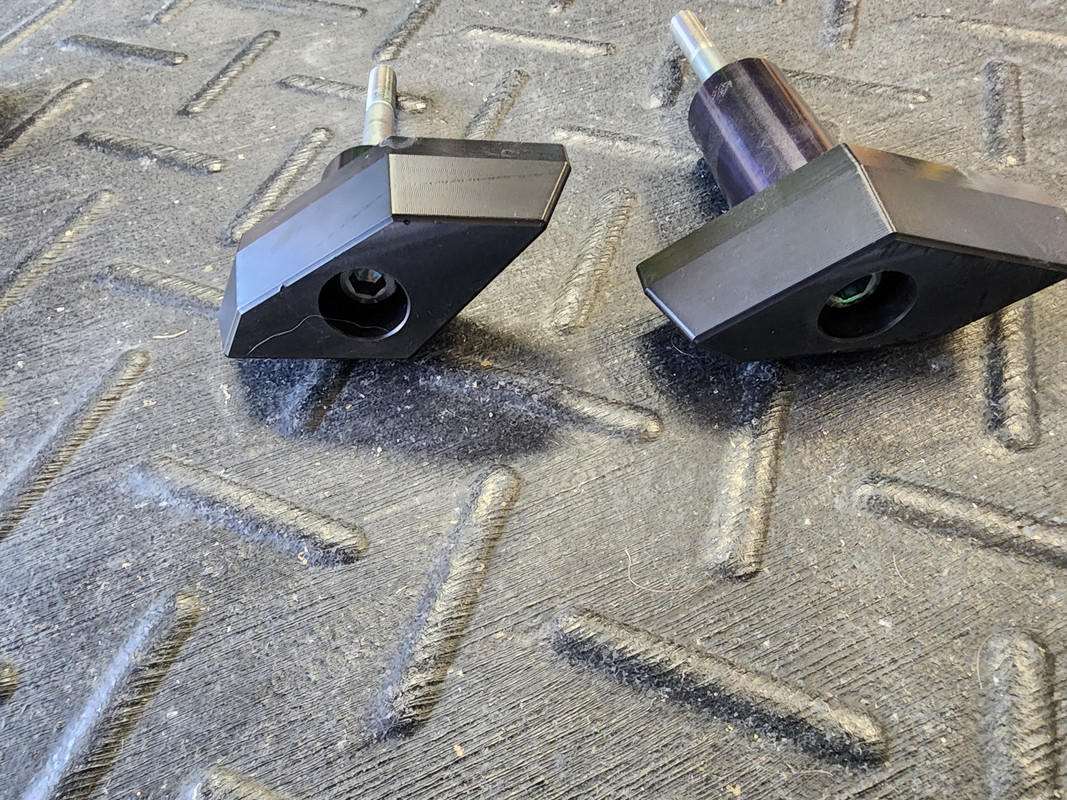 Graves Frame Sliders - $100 + shipping | Kawasaki ZX-4R Forum