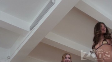 [Image: Voyeur17895151008.jpg]