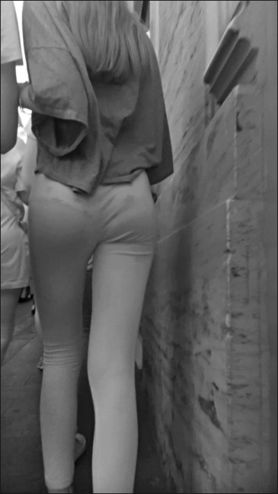 [Image: UP11915052009.jpg]
