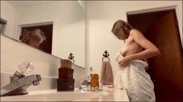 [Image: Voyeur61635105341.jpg]