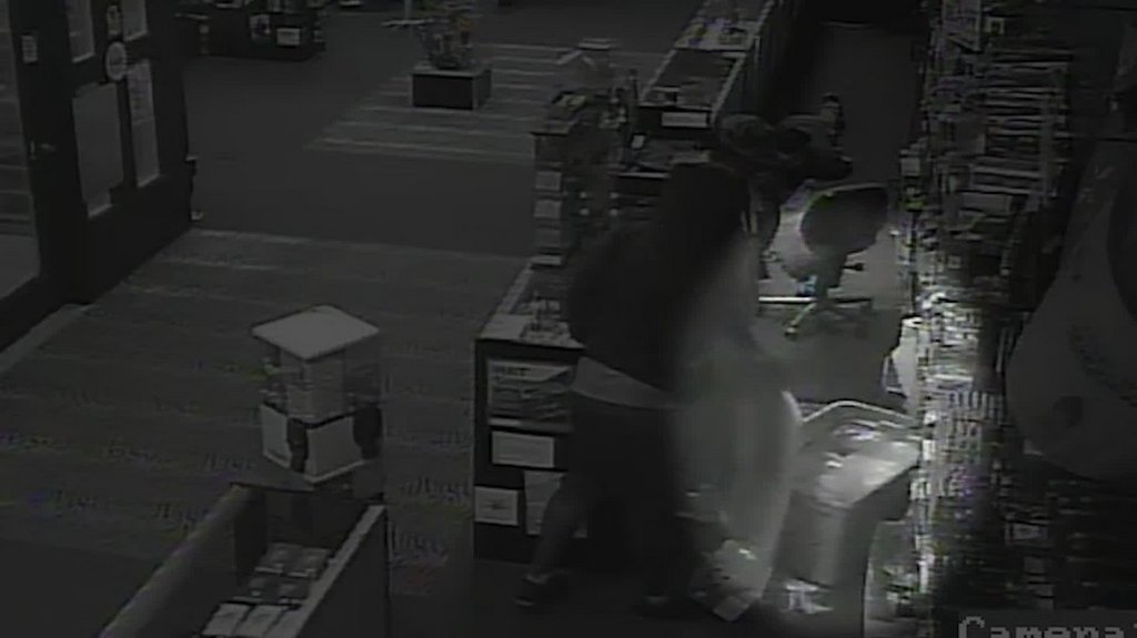 [Image: pad13c3wojb1.jpg]