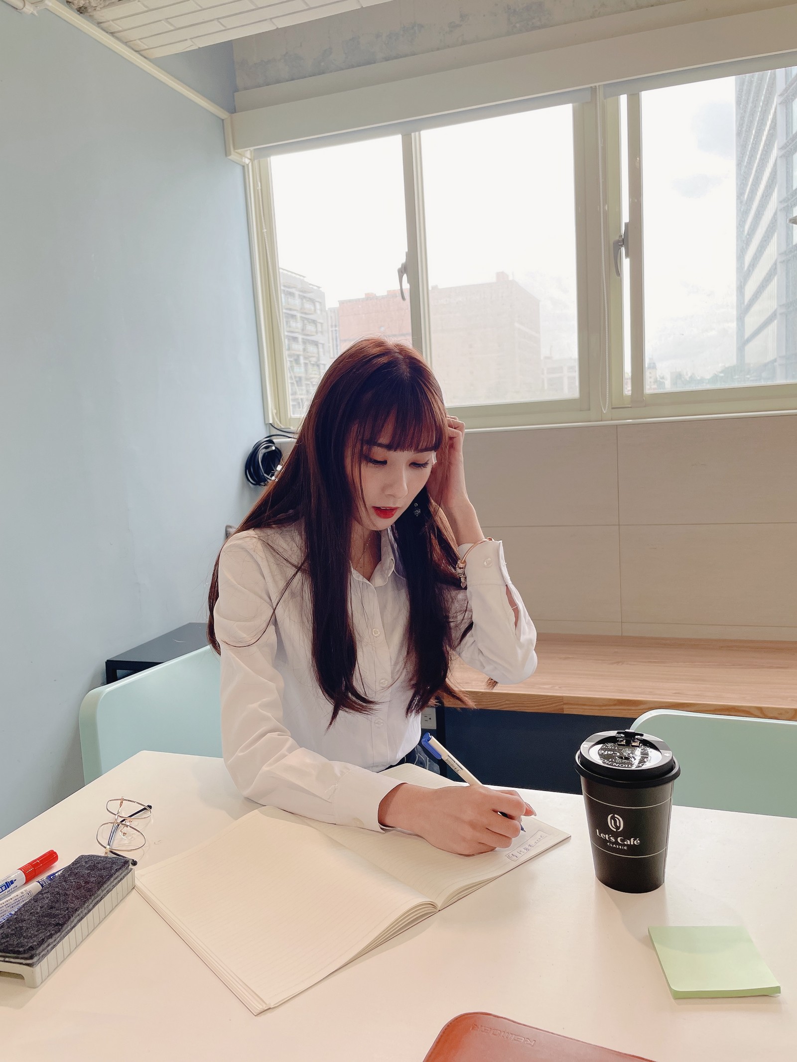 泥泥汝 OL 女郎 B 主题 写真＋视频合集｜高人气职业风作品（350P｜12V｜840MB）插图6