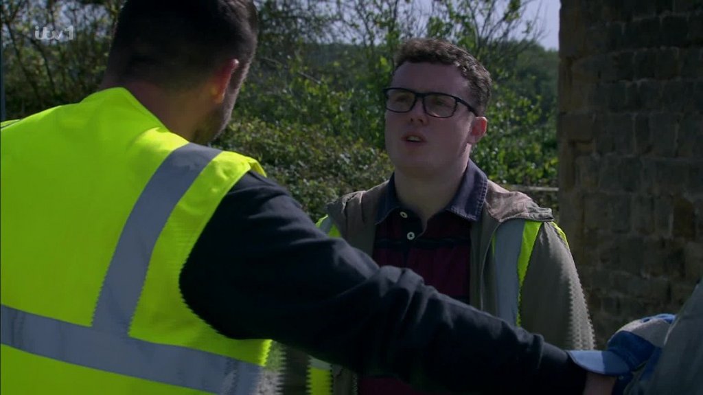 [Image: pvmy19tw4nv6.jpg]