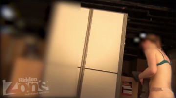 [Image: Voyeur62905111319.jpg]