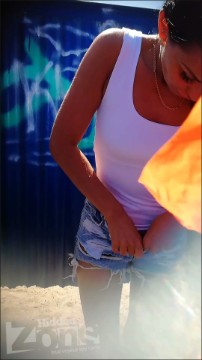 [Image: Voyeur33575142455.jpg]