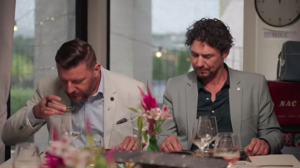 [Image: rutn3kec989d.jpg]