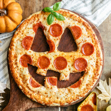 Pumpkin-Carving-Pizza-Media-Text-Block-376x376
