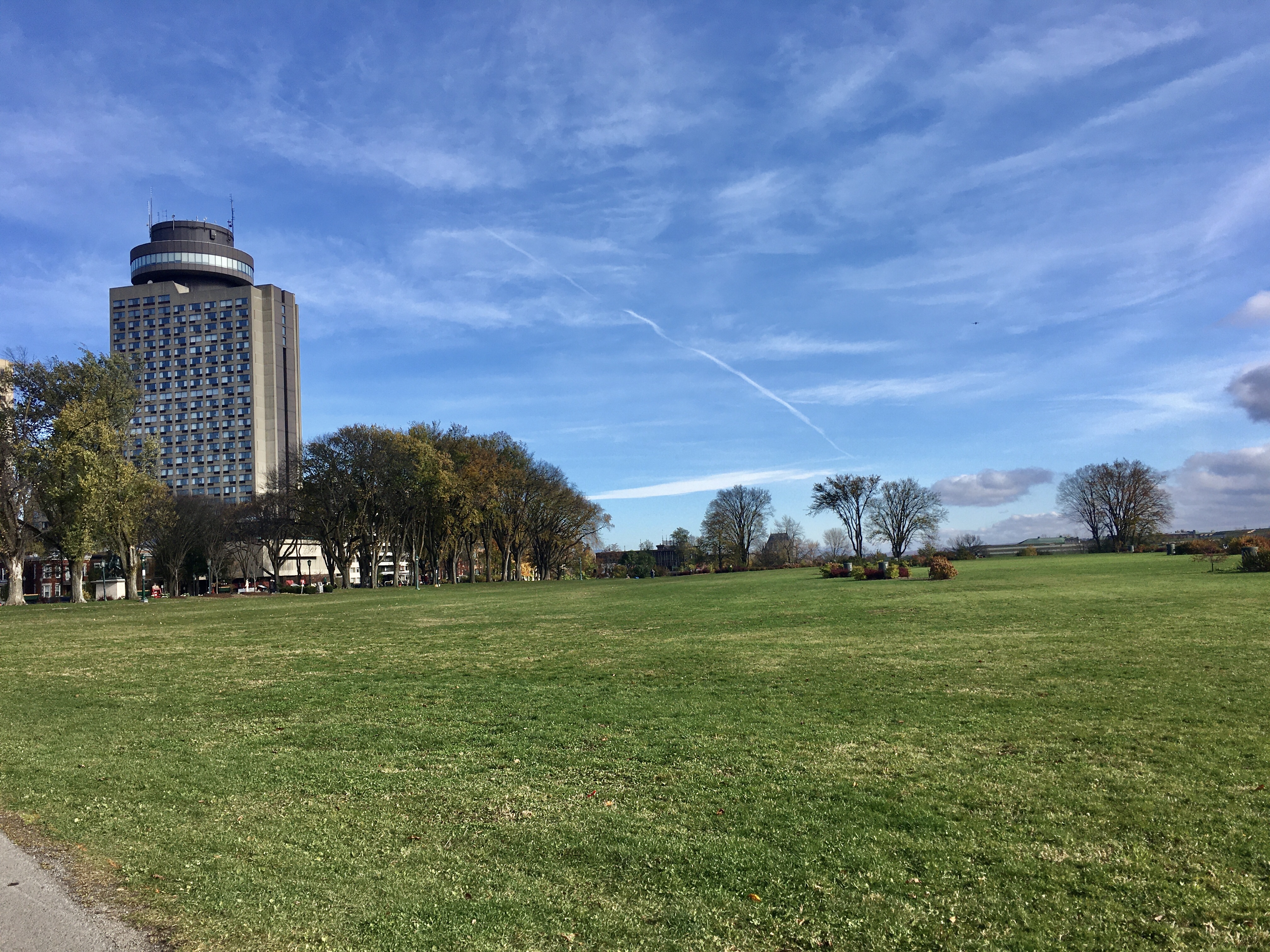 Hotel-Concorde-Plaines-Abraham.jpg
