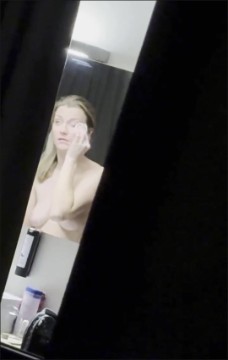 [Image: Voyeur7205160059.jpg]