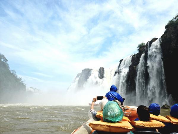 В джазе только девушки или аргентинско-бразильский калейдоскоп В джазе только девушки или аргентинско-бразильский калейдоскоп