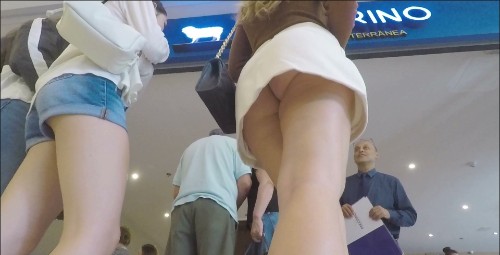 [Image: UP2085032714.jpg]