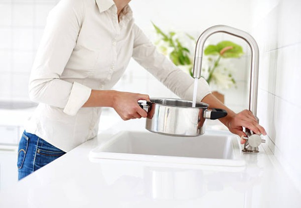 Kitchen-Faucet-11.jpg