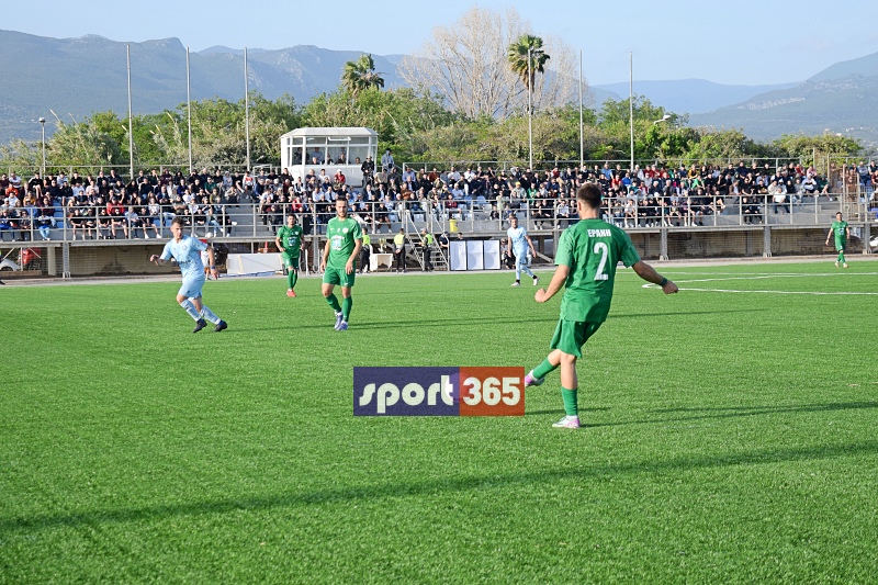 , &Tau;&omicron; &phi;&omega;&tau;&omicron;&rho;&epsilon;&pi;&omicron;&rho;&tau;ά&zeta; &tau;&omicron;&upsilon; &tau;&epsilon;&lambda;&iota;&kappa;&omicron;ύ &Epsilon;&rho;ά&nu;&eta;-&Pi;&alpha;&nu;&theta;&omicron;&upsilon;&rho;&iota;&alpha;&kappa;ό&sigmaf; (&phi;&omega;&tau;&omicron;)