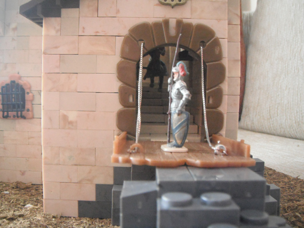 Castillo del Dragón - Puerta 3