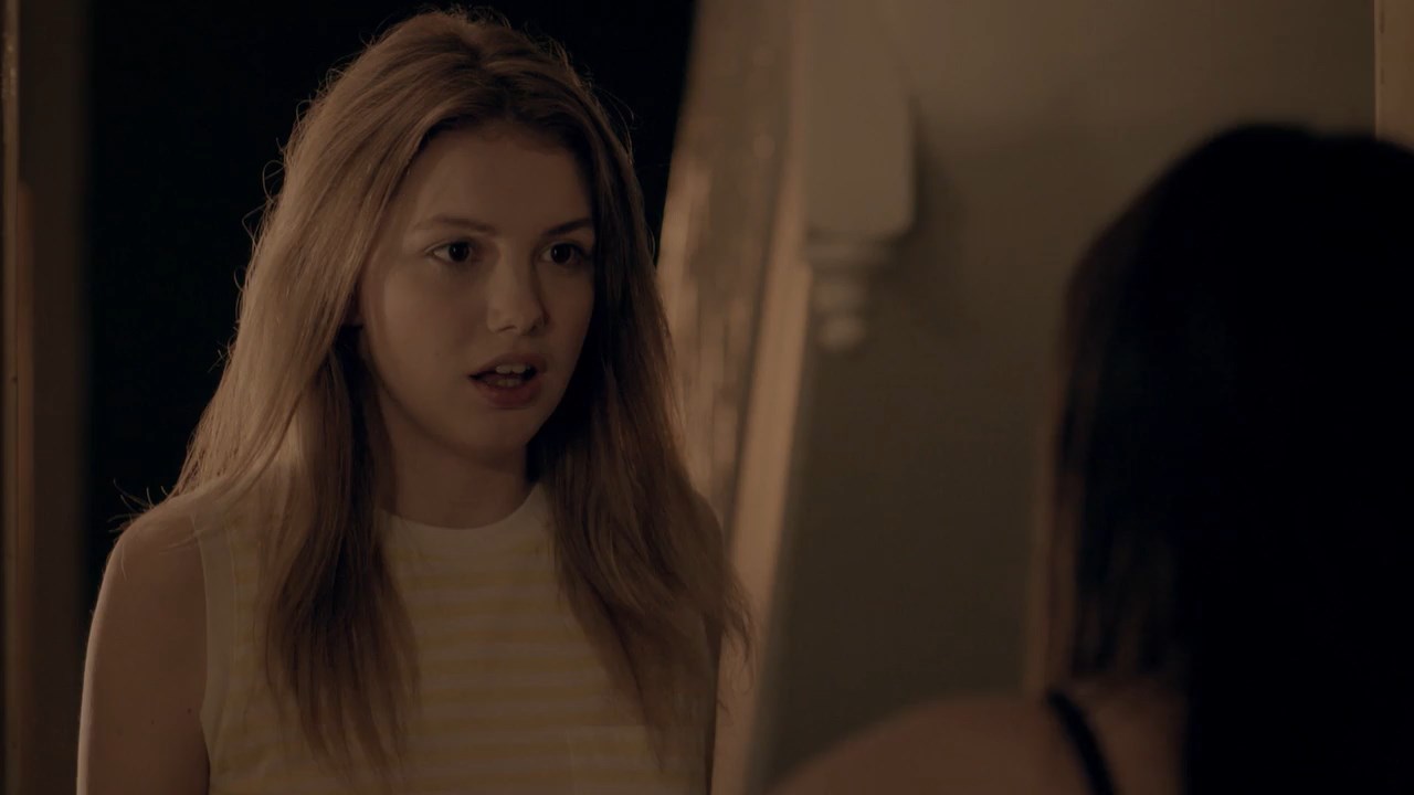 Skins (2013) Season 7 [Hindi + Tamil + Telugu + English] WebRip 480p, 720p ESub - Complete Screenshot
