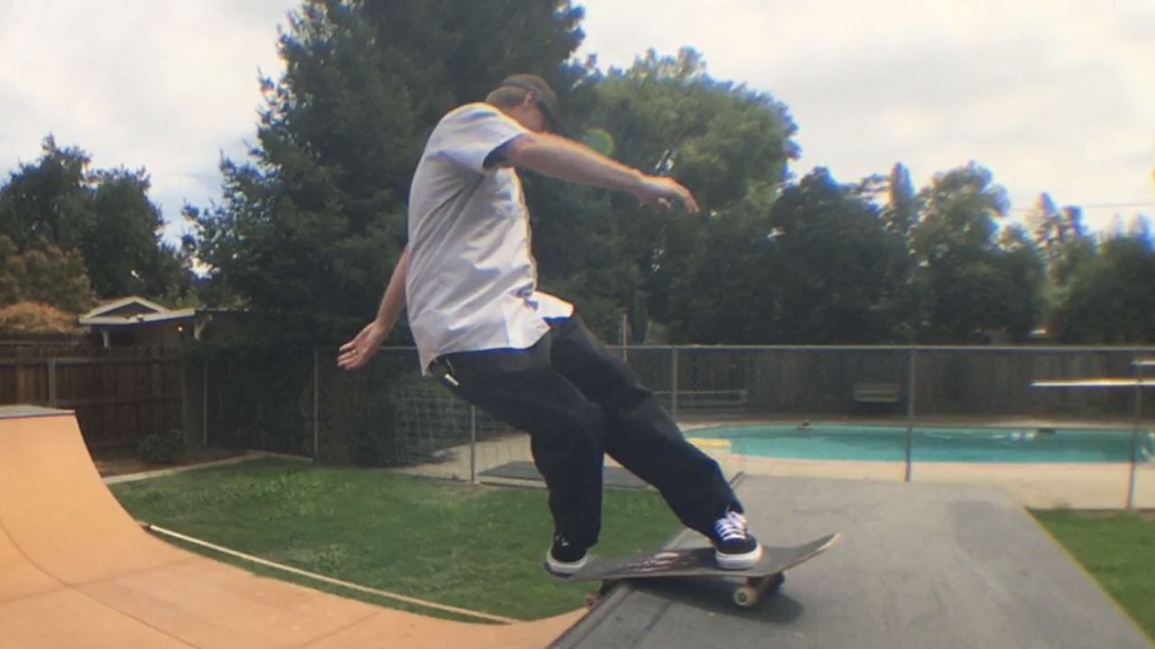 E2B2EAA0-6166-4C56-ACB3-9161132E452A