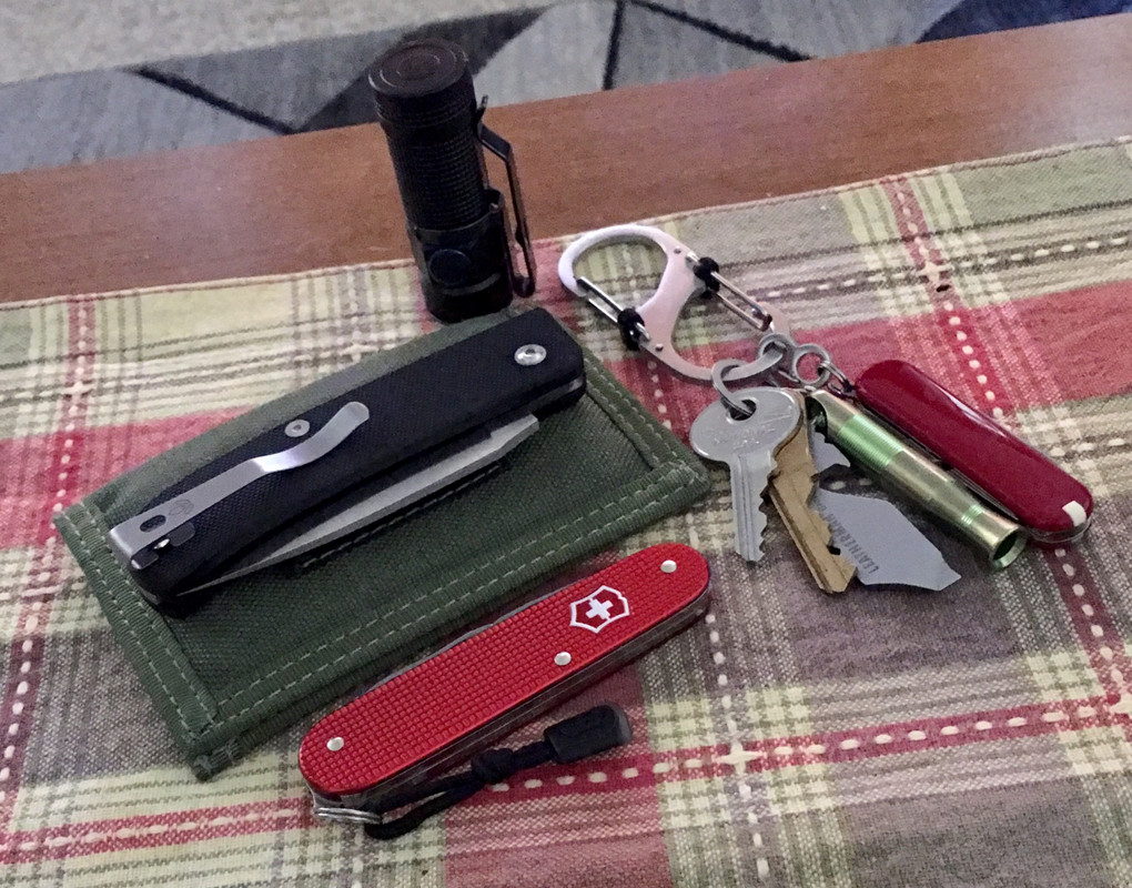 749C4746-0022-47A0-A0FD-CFCEB3F0B12D