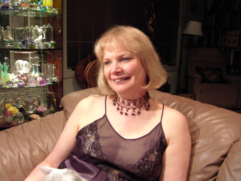 Nancy - nightgown 03