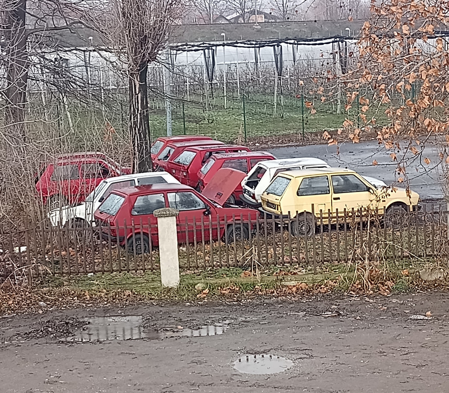 Yugo-cemetery-02.jpg