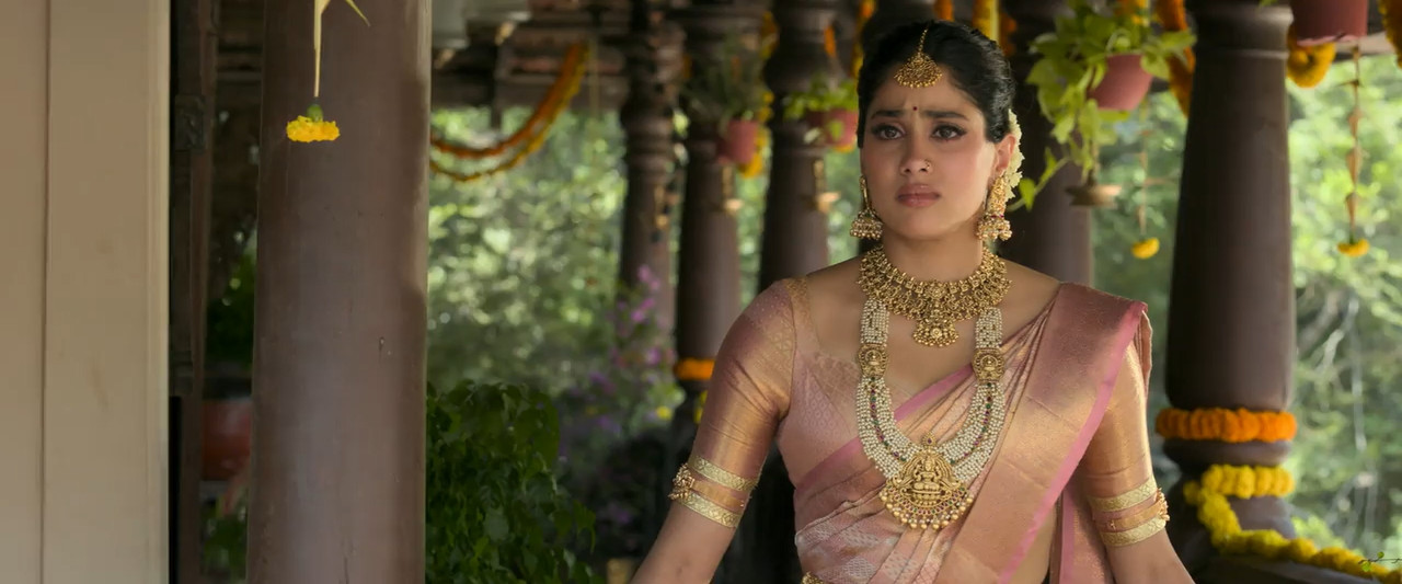 Param Sundari 2025 WebRip [Hindi] 480p 720p ESub Screenshot