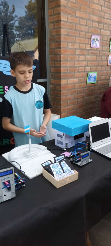 3f0ed357406f4542a6959040c9a4d35f