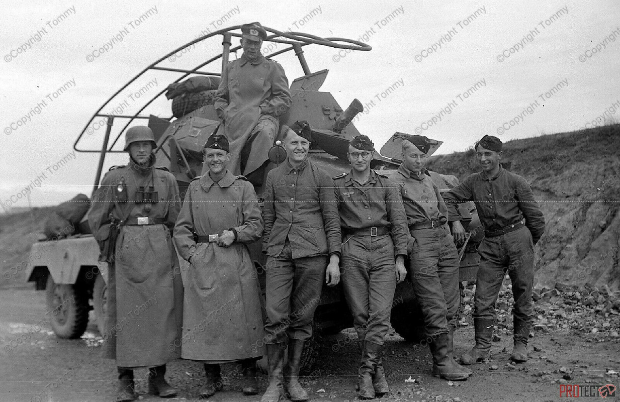 negativ foto Front Ostfront Spähpanzer 8 Rad SPW kennung