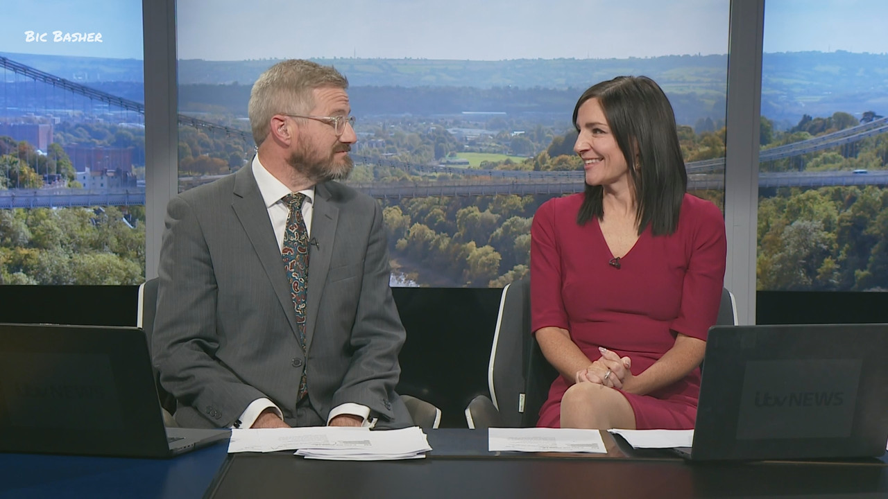 09.23 - 18.00.00 - ITV News West Country. Breaking news and current s....ts_snapshot_21.32.472