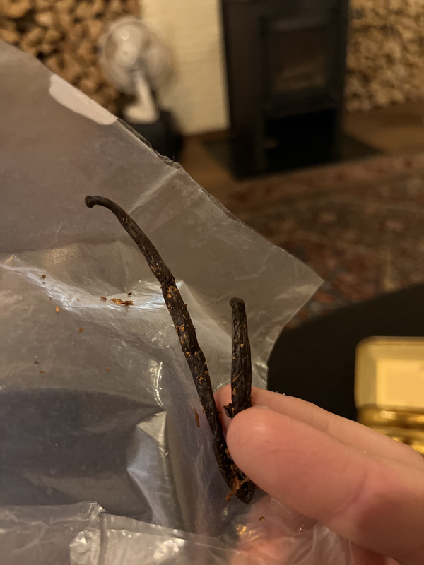 2ECAAE93-B362-47EF-A361-B8CF71D61DA7