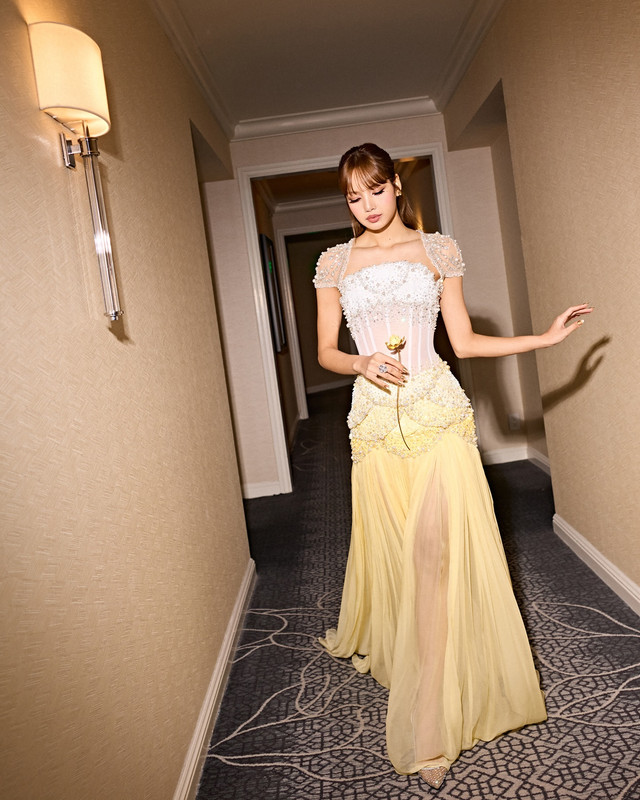 lalalalisa-m-1739354606-3566287377893236574-8012033210