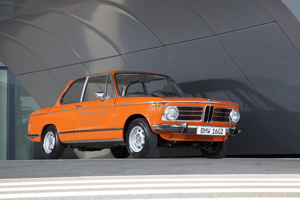 P90108474_highRes_bmw-1602-electric-12