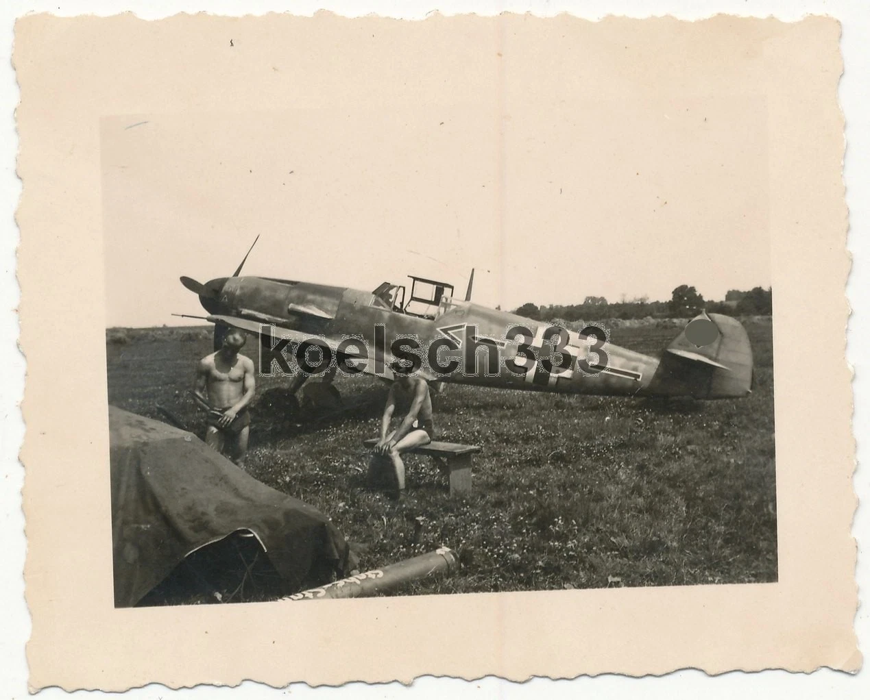 Foto Luftwaffe Messerschmitt Bf 109 Flugzeug vom JG 2 Richthofen in Frankreich (1)