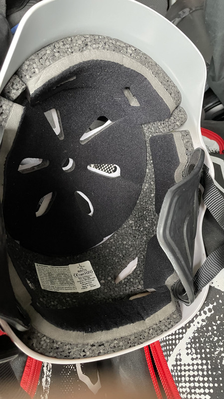 C8230B46-565B-4898-AD7C-BE451BB3405E