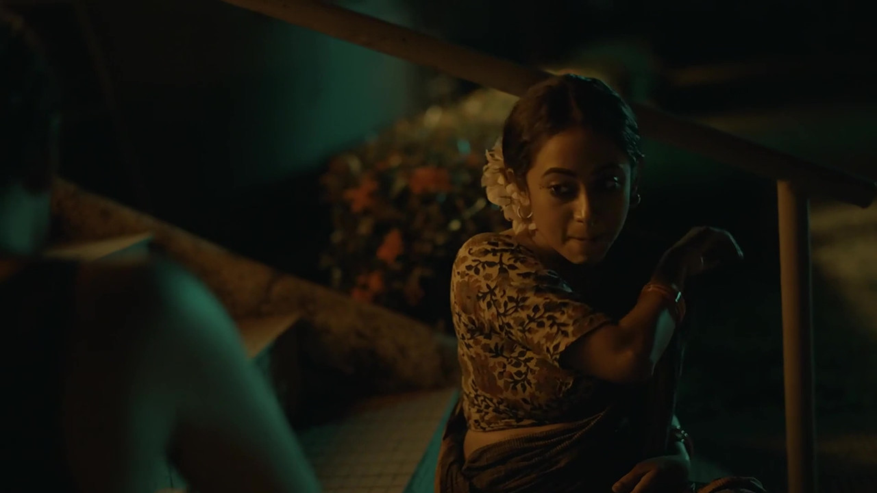 vlcsnap 2025 11 03 23h38m18s887