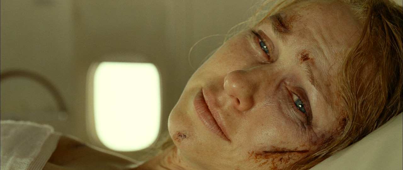 (Vietsub) The Impossible 2012 BluRay 1080p DTS x264-CHD.mkv_snapshot_01.41.45.240