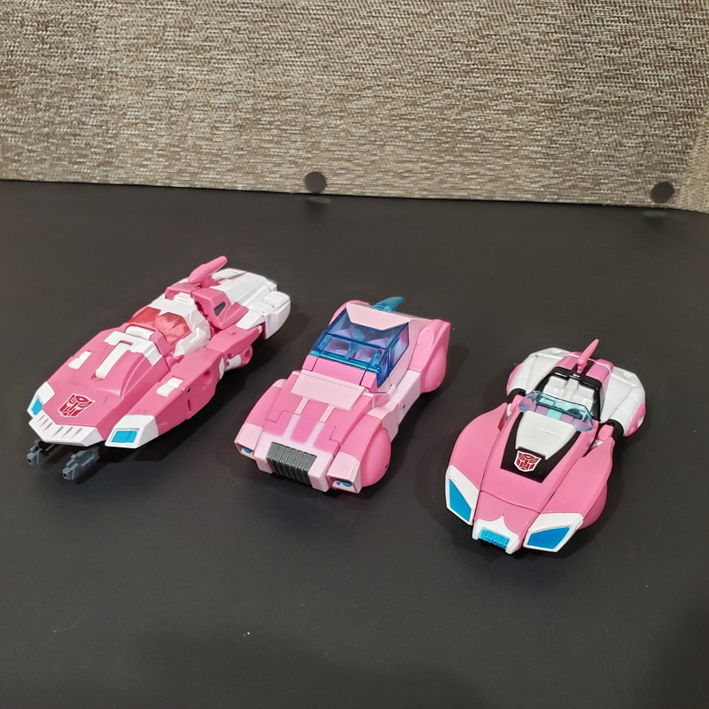 Cyberverse-Deluxe-Arcee06