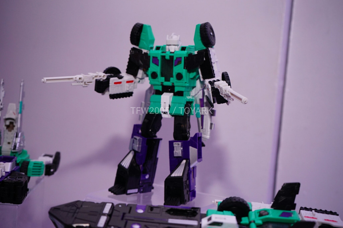 NYCC2016-Titans-Return-025