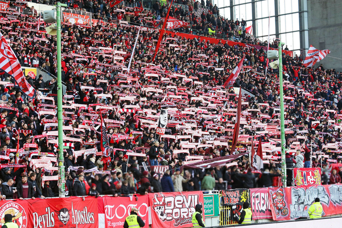 1-fc-kaiserslautern-1-fc-koeln-2-bundesliga-2024-2025-27