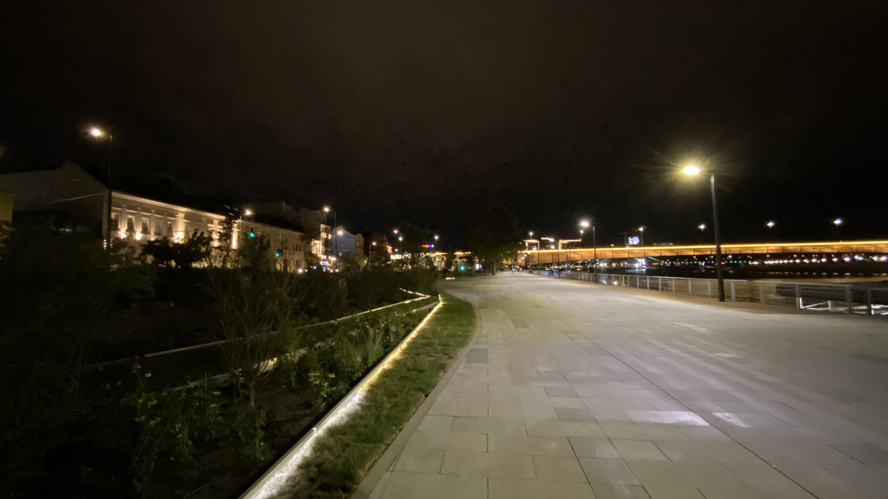 51D74B2B-6C15-479D-8878-39320D39D478